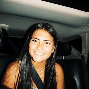 Meet your Posher, Isabel